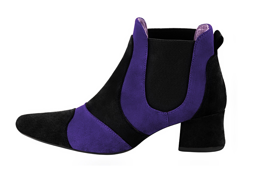 Matt black and violet purple women's ankle boots, with elastics. Round toe. Low flare heels. Profile view - Florence KOOIJMAN